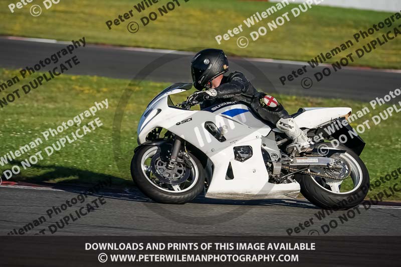 donington no limits trackday;donington park photographs;donington trackday photographs;no limits trackdays;peter wileman photography;trackday digital images;trackday photos